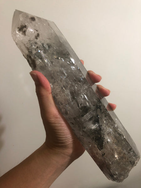 Tibetan Quartz Point with Enhydro 2042g