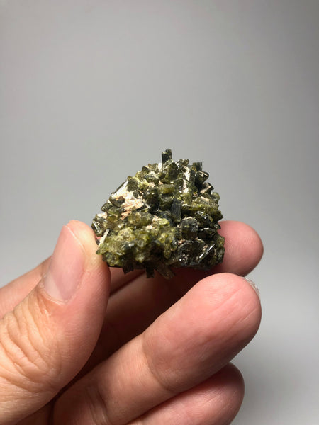 Epidote Raw Crystals Cluster 23g