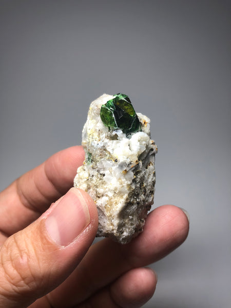 Chrome Tourmaline Vanadium Dravite 40g