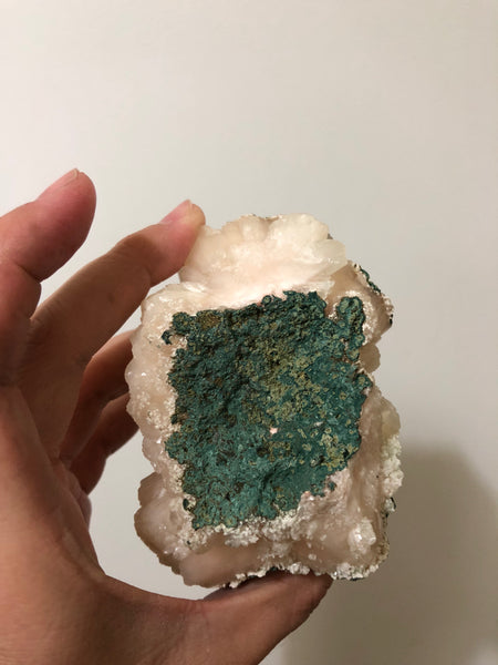 Cream Stilbite Crystal 432g