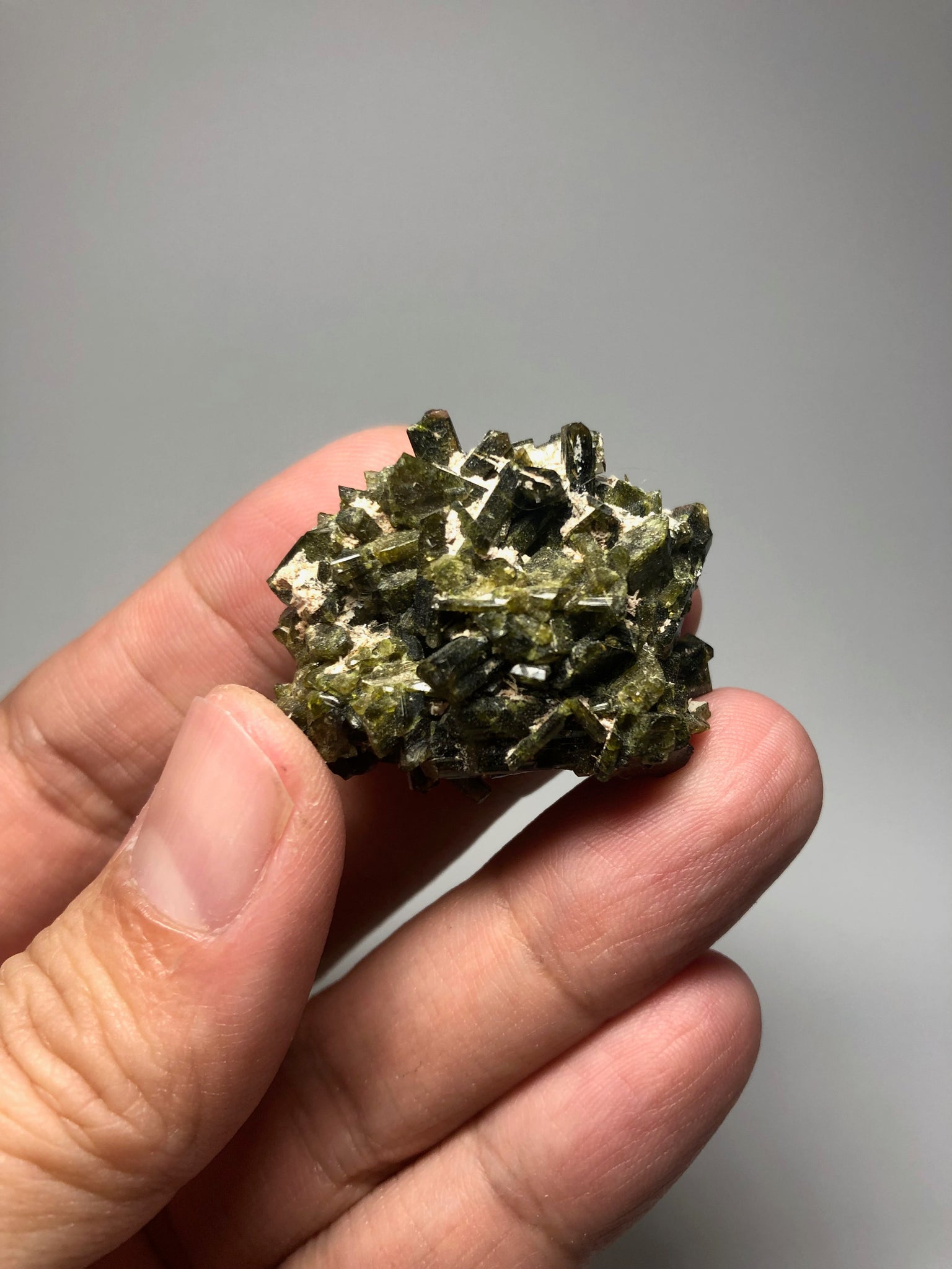 Epidote Raw Crystals Cluster 23g