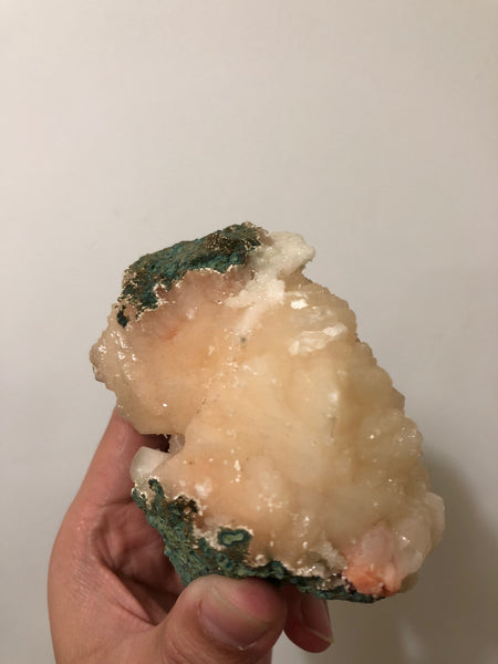 Cream Stilbite Crystal 432g